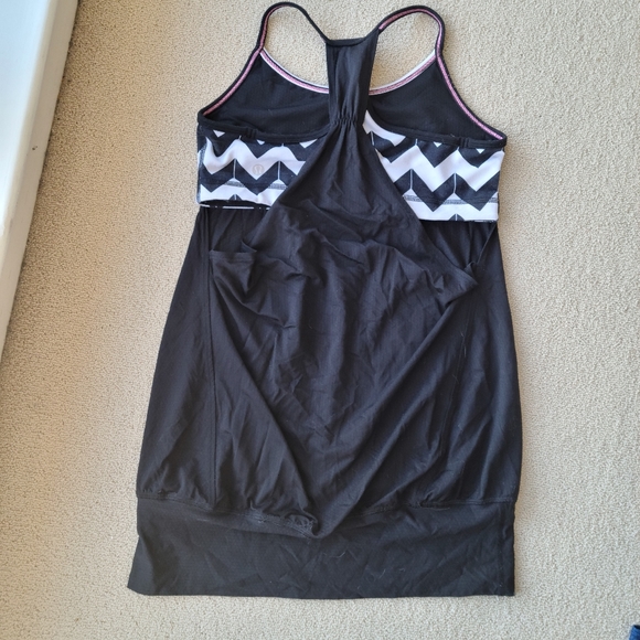 Lululemon with built in bra - Picture 2 of 3